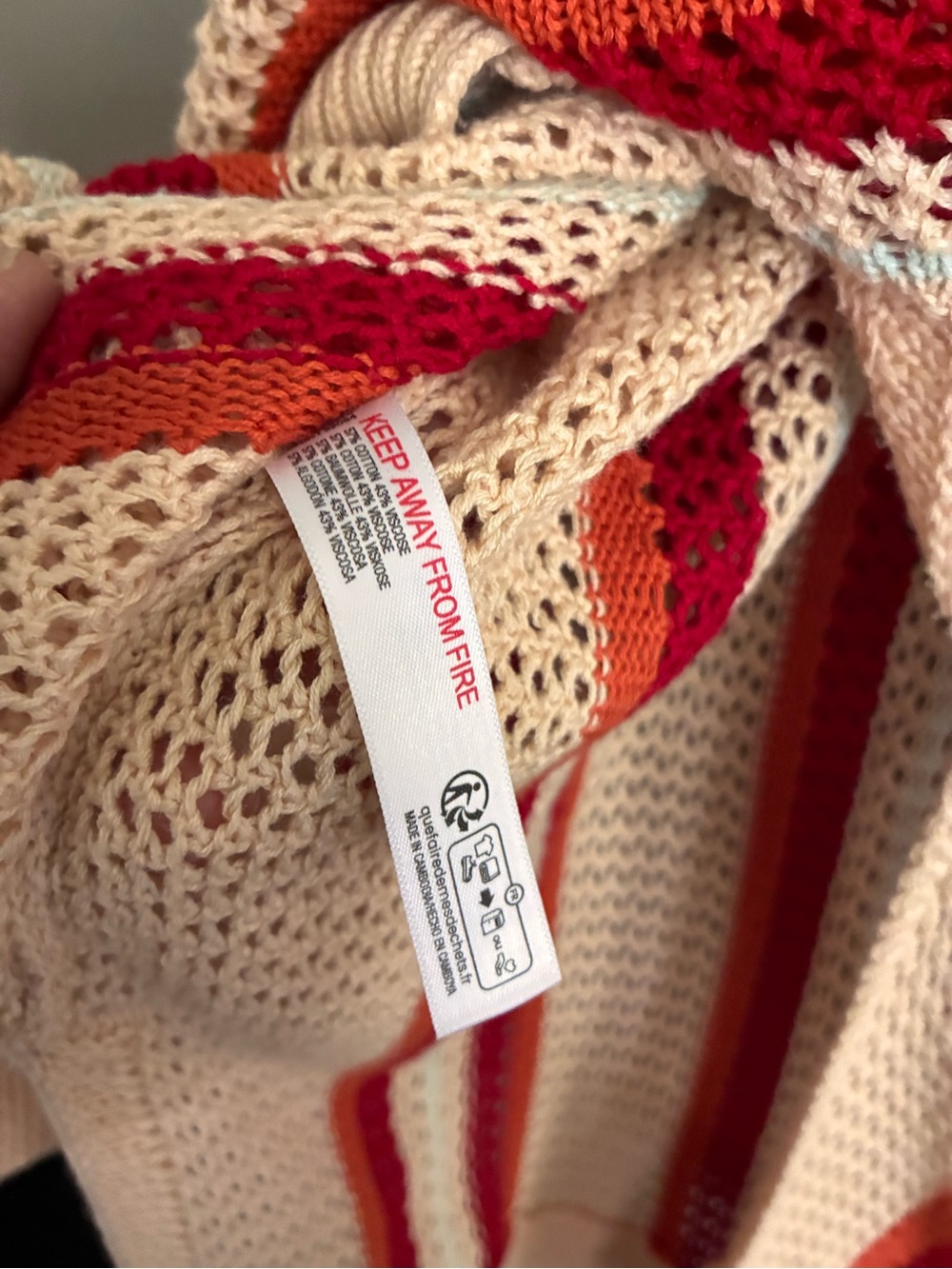 V-Neck Open-Knit Sweater in Cream and Red - Picture 8 of 8